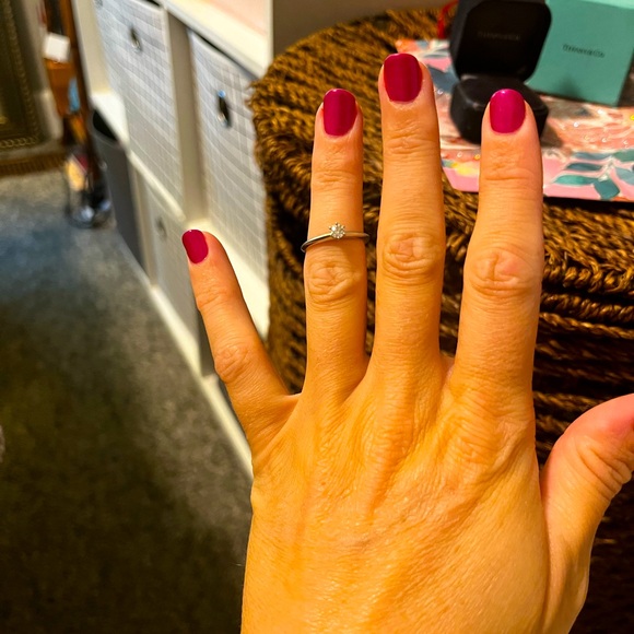 Tiffany Diamond Ring Platinum - Picture 7 of 9